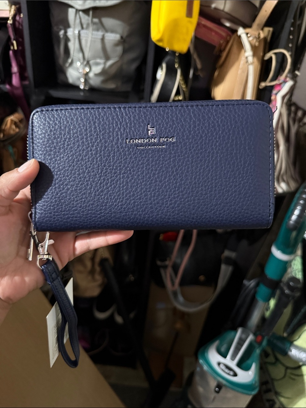 NWT London Fog Navy Pebbled Zip Wallet with Wrist Strap